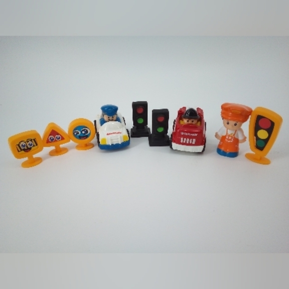 Fisher-Price Little People Mattel 2009 Police Car Fire Engine Street Lights Set - Picture 1 of 9